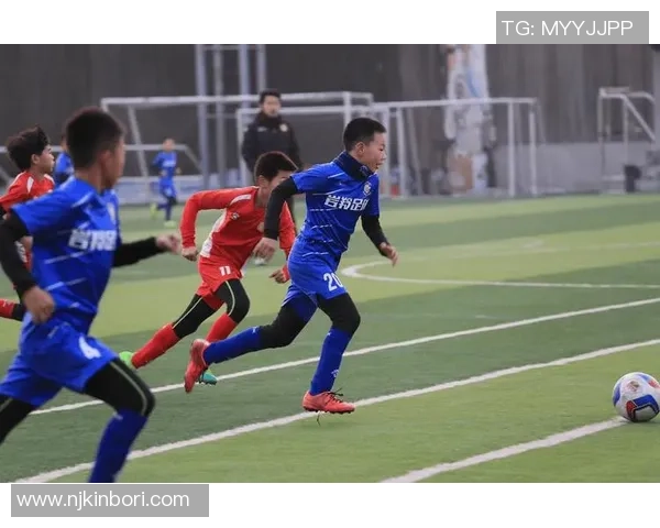 足球明星在学业与职业之间的选择与平衡探讨 足球明星在学业与职业之间的选择与平衡探讨