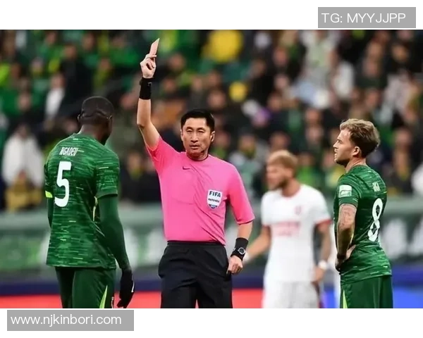 马宁与足球明星的精彩瞬间揭秘与背后的故事分享 马宁与足球明星的精彩瞬间揭秘与背后的故事分享